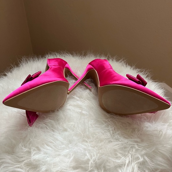 Cape Robbins (Remember your comfort) hot pink high heels with sparkly bow - Picture 2 of 4